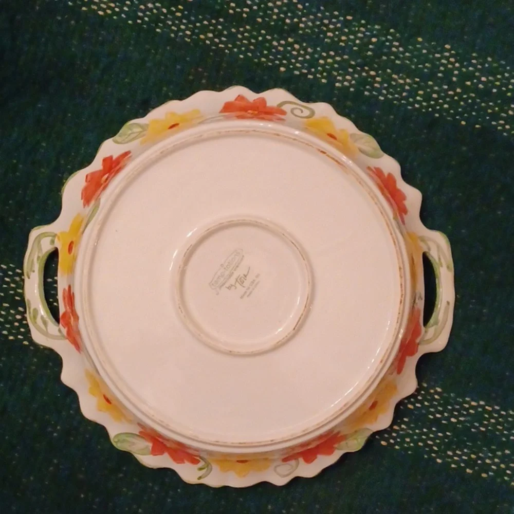 Vintage Temptations by Tara Presentable Ovenware with trivet and stand - Picture 3 of 9